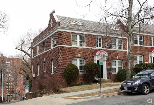 Primary Photo - 4025 Davis Place NW