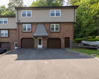 Building Photo - 74 Nutmeg Dr