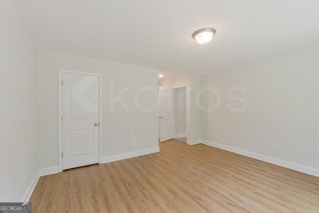Building Photo - 223 Western Red Cedar Dr