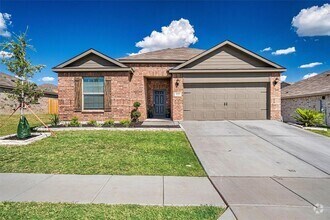 Building Photo - Country Living, Modern comforts in NISD