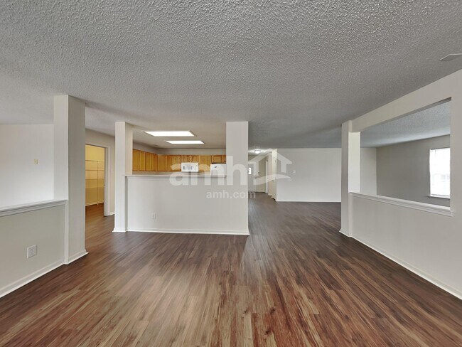 Building Photo - 10167 Hatherley Way