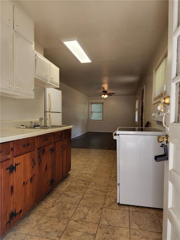 Building Photo - 6279 Susan Ln