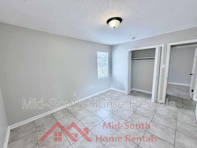 Building Photo - 1521 Abernathy Rd