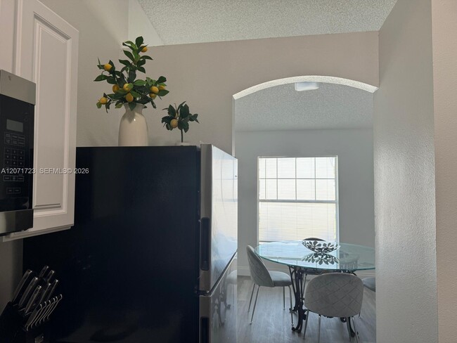 Building Photo - 8356 103rd Ct