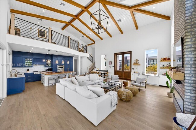 Building Photo - 146 Mockingbird Rd