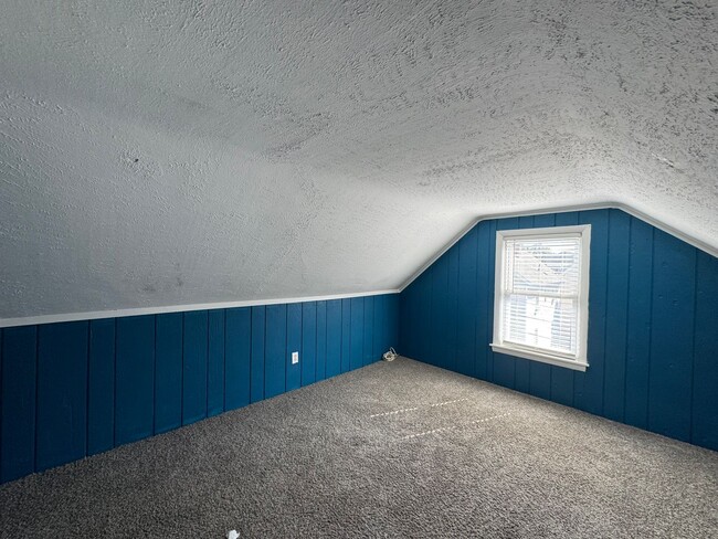 Building Photo - Spacious 4-Bedroom Home with Upgrades and ...