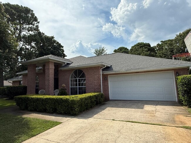 Building Photo - 4444 Southminster Cir
