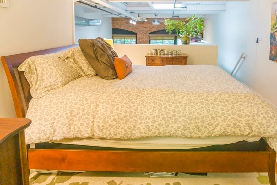 Building Photo - 1 Aberdeen Way