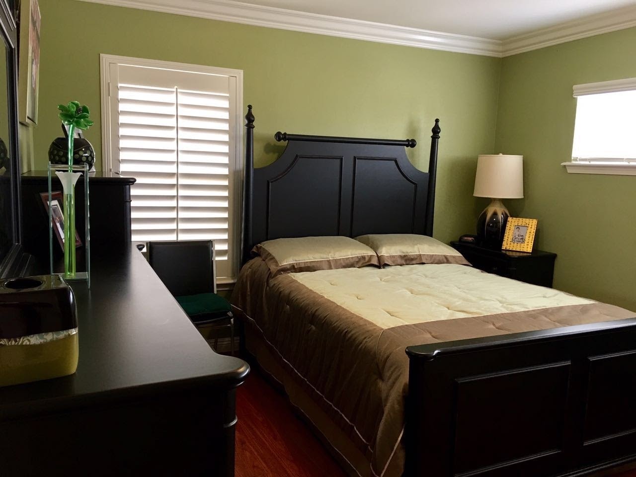 2nd bedroom big enough for king size bed - 14575 Baylor Ave