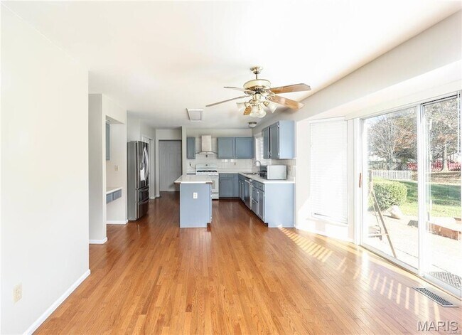 Building Photo - 226 Cheval Square Dr