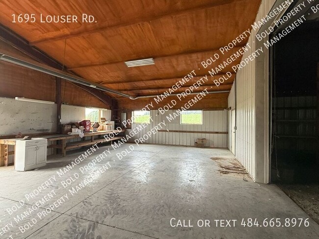 Building Photo - 1695 Louser Rd