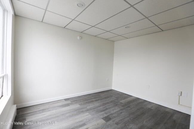 Building Photo - 184-186-186 Broadway