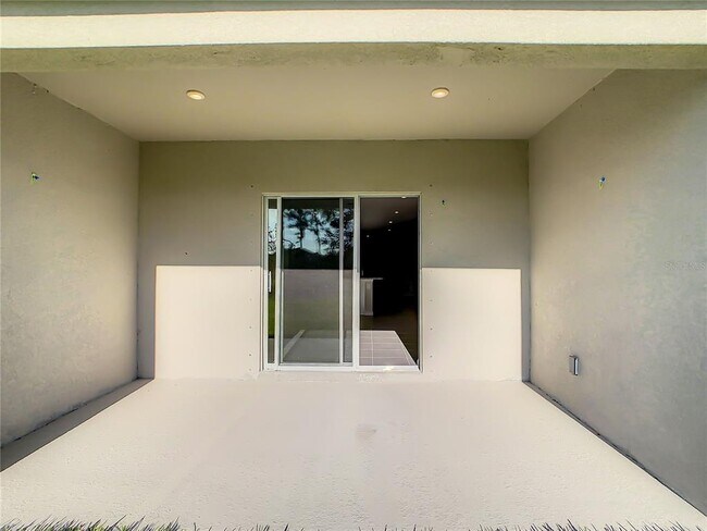 Building Photo - 1826 West Palms Drive