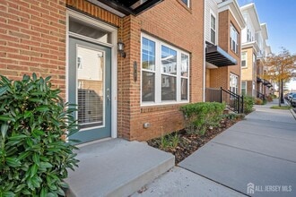 Building Photo - 57 Cannon St