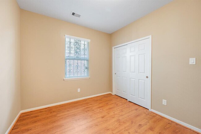 Building Photo - 8911 Cedar Mound Ln
