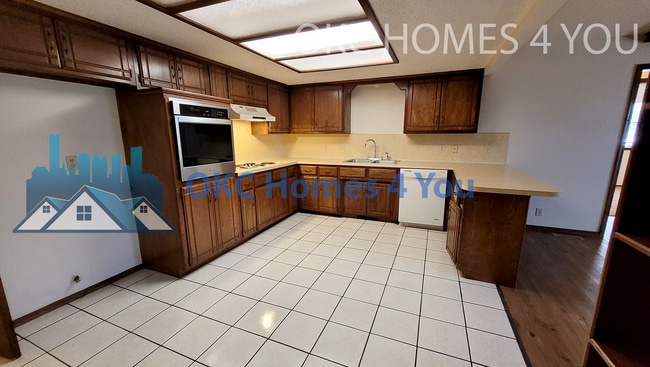 Building Photo - Yukon Duplex near I-40 & Garth Brooks Blvd