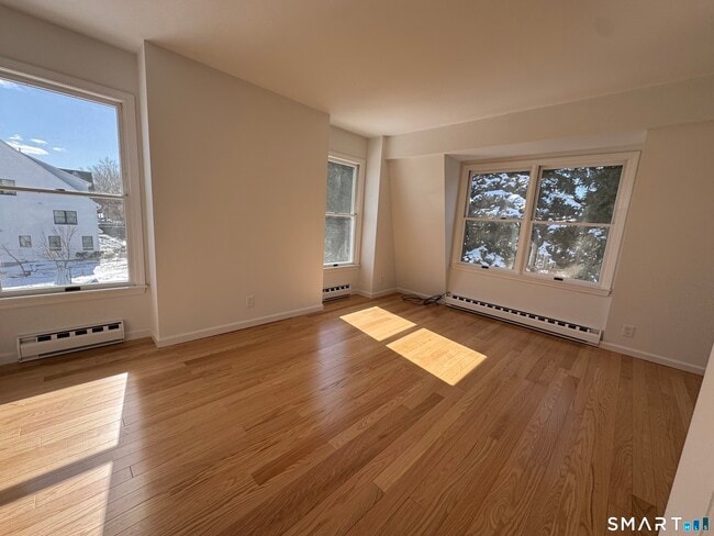 Building Photo - 57 Dean St