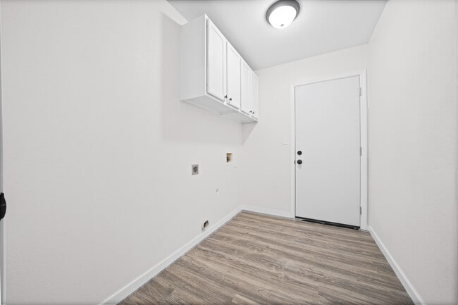 Building Photo - 4417 Briarwood Dr