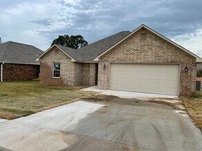 Building Photo - Sunset Ridge (B Lynch)