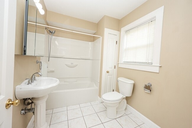 Building Photo - 50 Front St