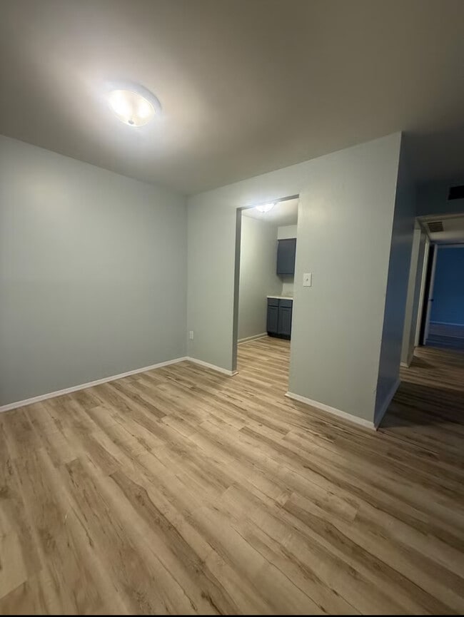 Building Photo - 2971 Four Towers Dr