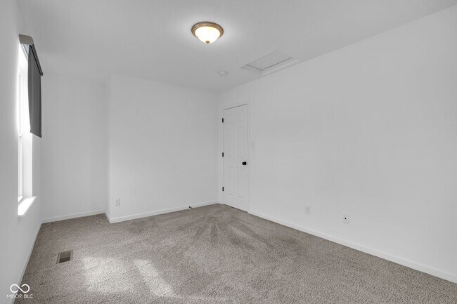 Building Photo - 2914 W New York St