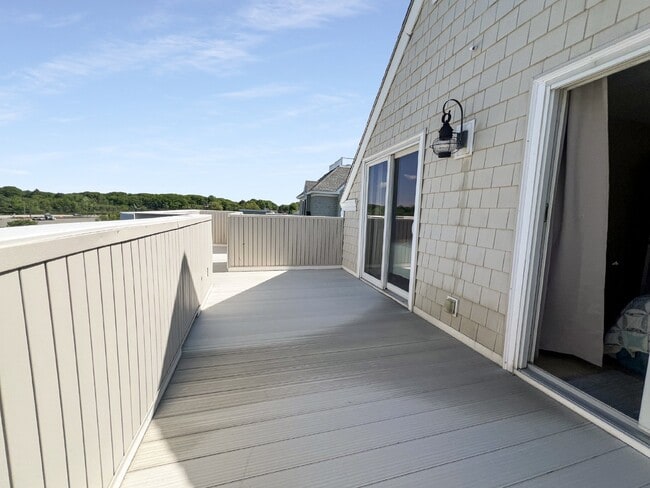 Building Photo - WINTER RENTAL Beach-front condo September ...