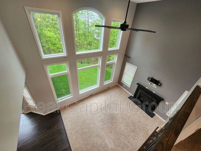 Building Photo - 40 Haywood Ln