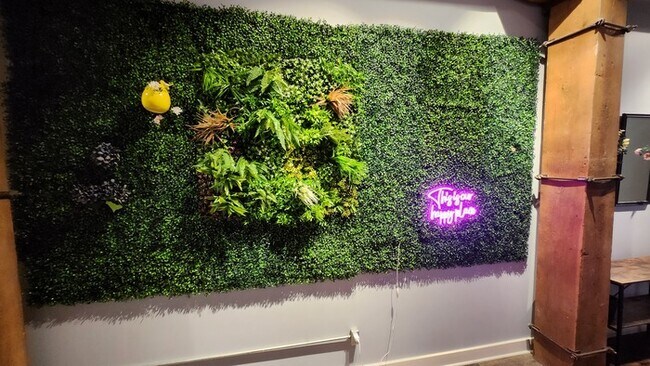 Building Photo - Fully furnished all utilities included!!!