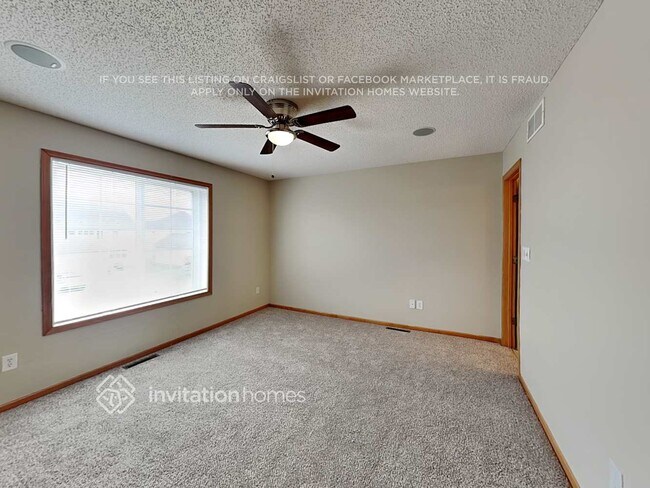 Building Photo - 11802 South Lake Boulevard Northeast