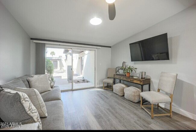 Building Photo - 16807 E Gunsight Dr