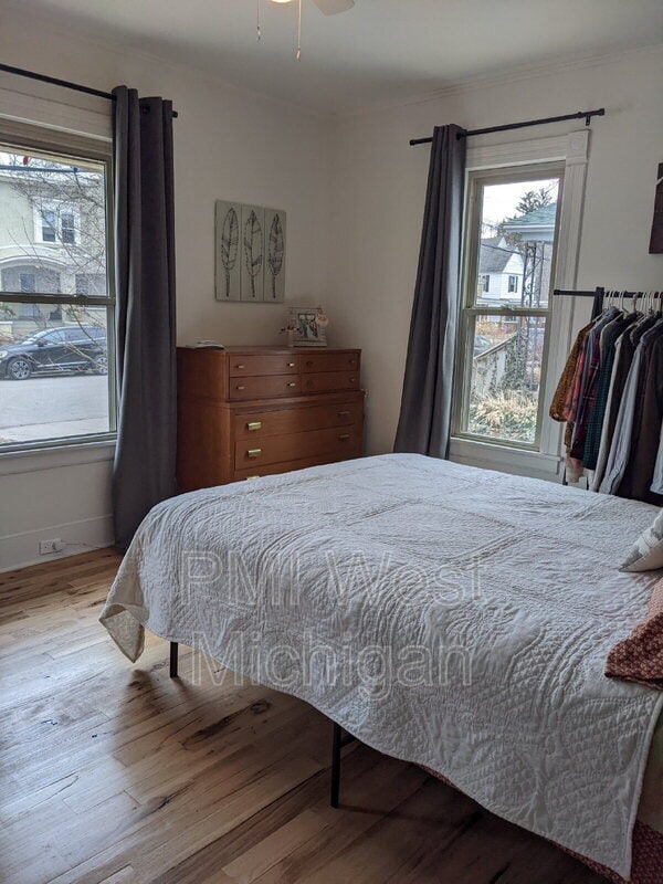 Building Photo - 103 Fitzhugh Ave SE