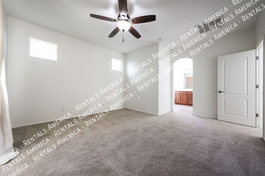 Building Photo - 4256 E Tulsa St