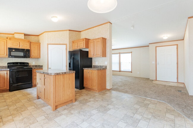 Building Photo - 202 Wild Flower Dr