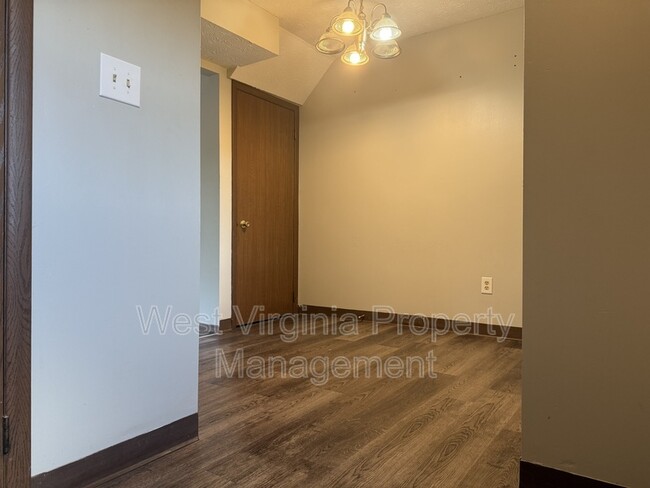 Building Photo - 82 Beagle Club Rd