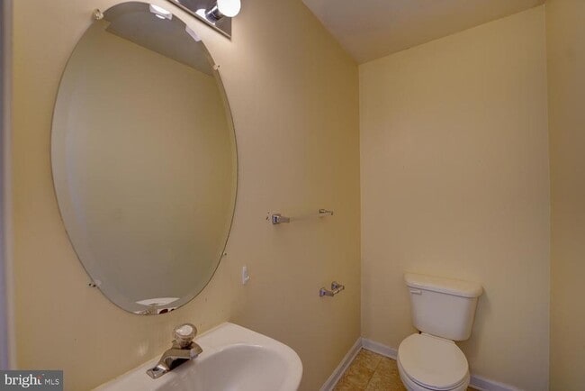 Building Photo - 112 Rosie Dr