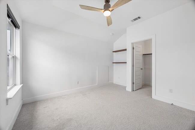 Building Photo - 1336 Kneehigh Ln