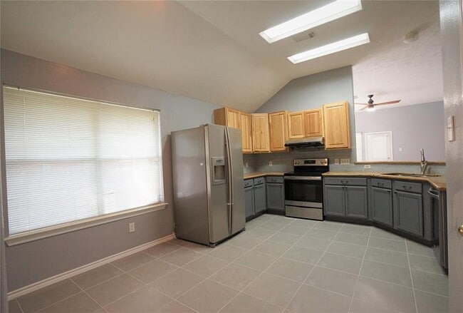Building Photo - 106 S Abram Cir