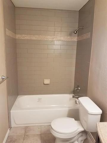 Building Photo - 100 Lochness Ln