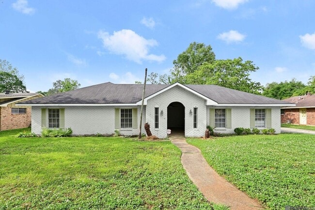 Primary Photo - 9256 Bermuda Ave