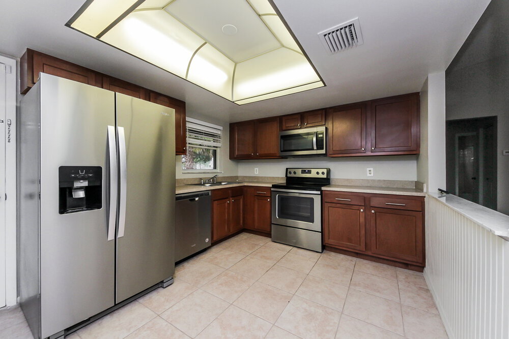 Building Photo - 10602 Lazy Lake Dr