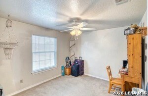 Building Photo - 622 S Oak St