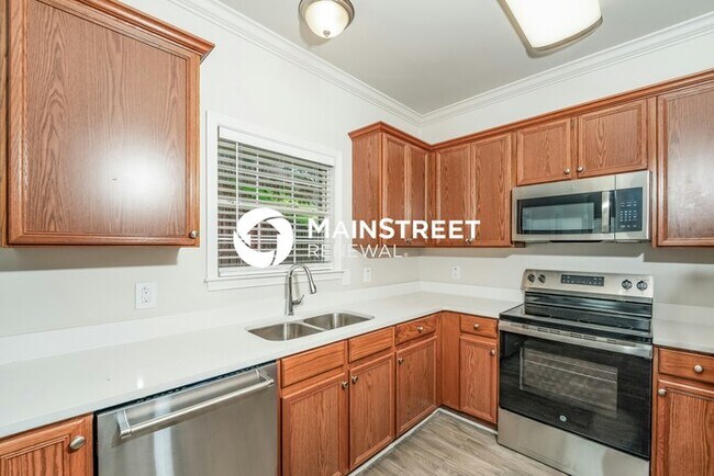 Building Photo - 3 Bedroom Pet-Friendly Home in GARDENDALE, AL with Main Street Renewal
