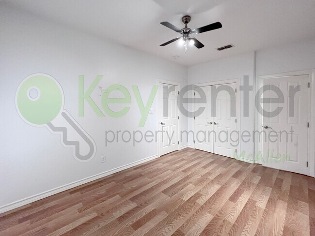 Building Photo - Beautiful 4B/2.5B Home in Mcallen