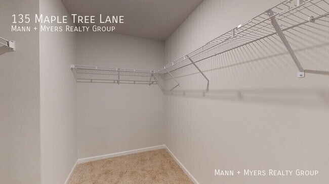 Building Photo - 135 Maple Tree Ln