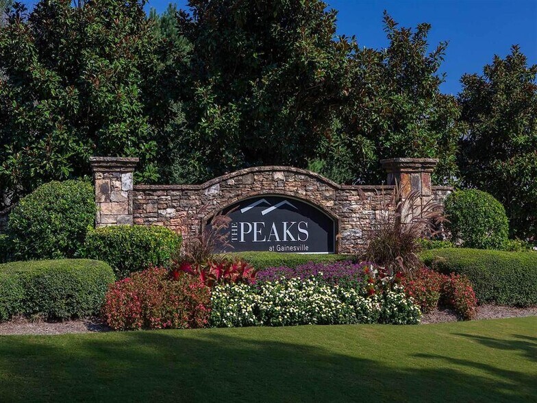 Peaks at Gainesville 1000 Lenox Park Pl Gainesville GA 30507