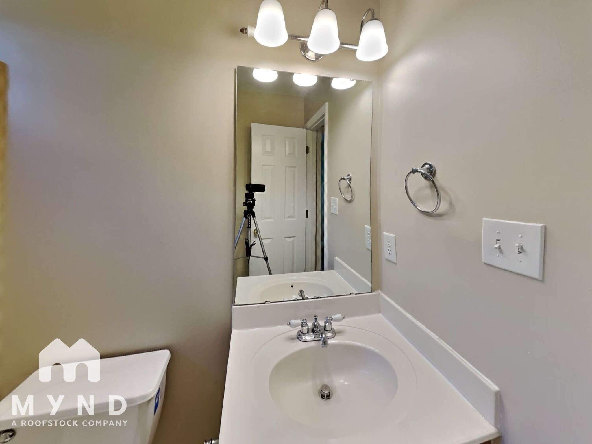 Building Photo - 4027 Old Glory Dr