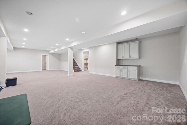 Building Photo - 415 Fischer Rd