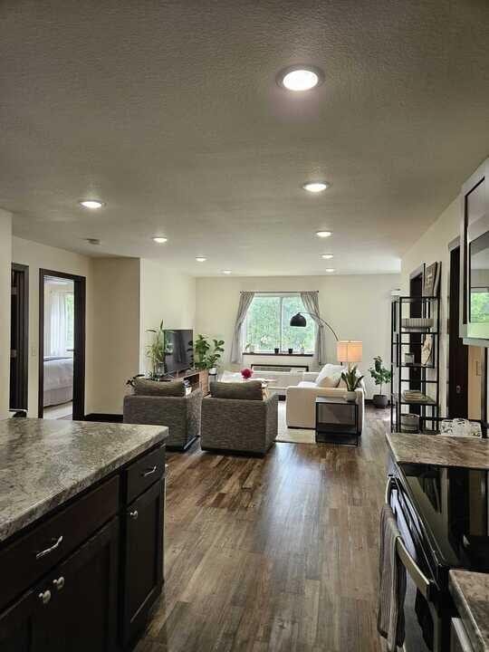 Building Photo - 3687 Flynn Pl