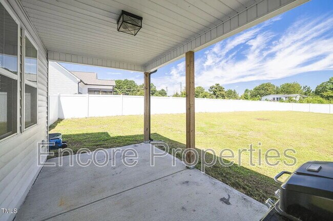 Building Photo - 51 Buckstone Pl